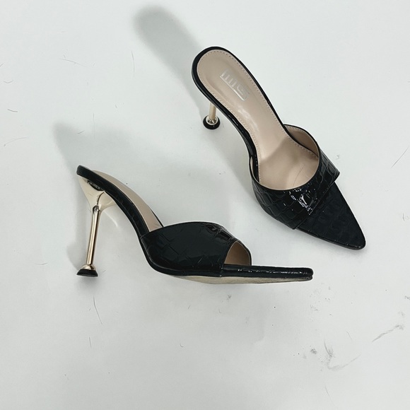 Pointy heeled sandals - Picture 4 of 4